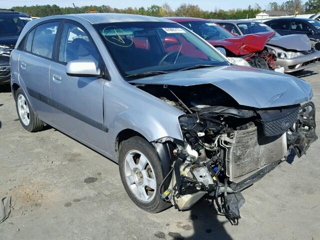 KNADE163066058123 - 2006 KIA RIO 5 SILVER photo 1