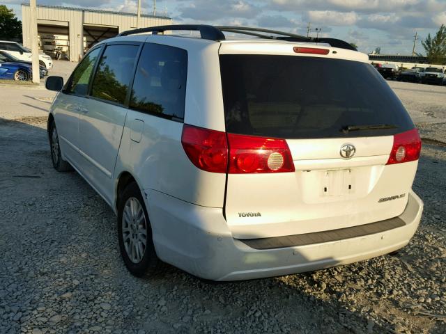 5TDYK4CC3AS338114 - 2010 TOYOTA SIENNA XLE WHITE photo 3