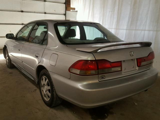 1HGCG56742A159340 - 2002 HONDA ACCORD SE SILVER photo 3