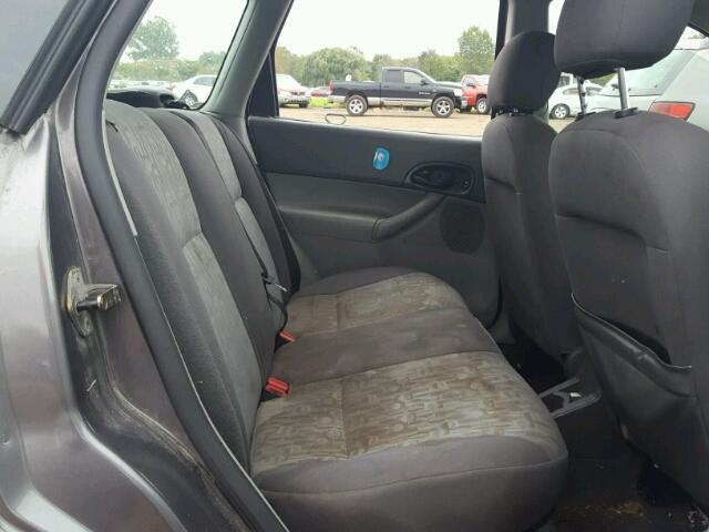 1FAFP36N15W174180 - 2005 FORD FOCUS ZXW GRAY photo 6