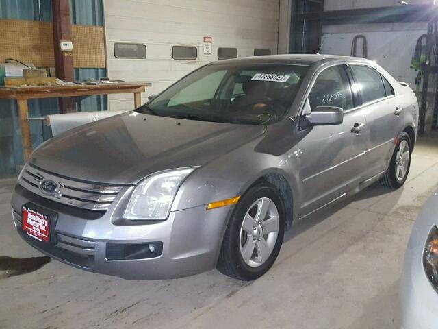 3FAHP07Z28R176780 - 2008 FORD FUSION SE SILVER photo 2