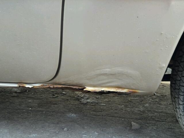 1C4GP44G8YB508676 - 2000 CHRYSLER TOWN & COU 金色 照片 10