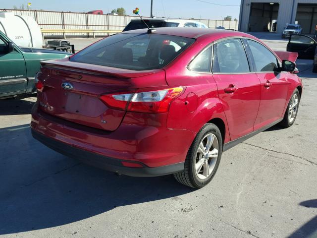 1FAHP3F26CL221622 - 2012 FORD FOCUS SE RED photo 4