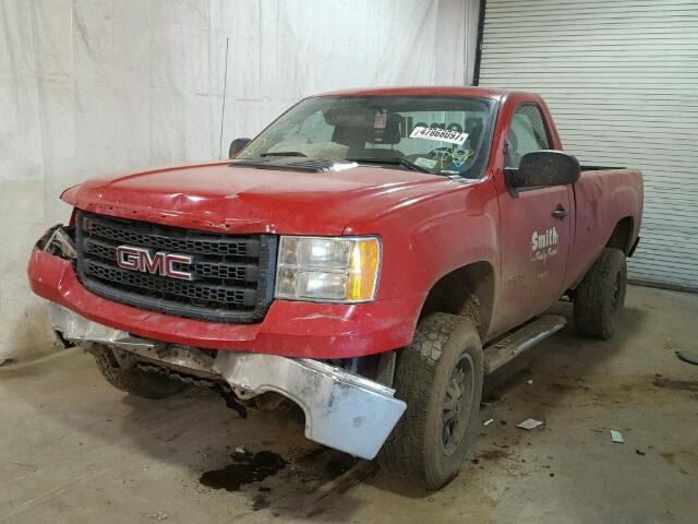 1GT02ZCG1BZ404351 - 2011 GMC SIERRA K25 RED photo 2