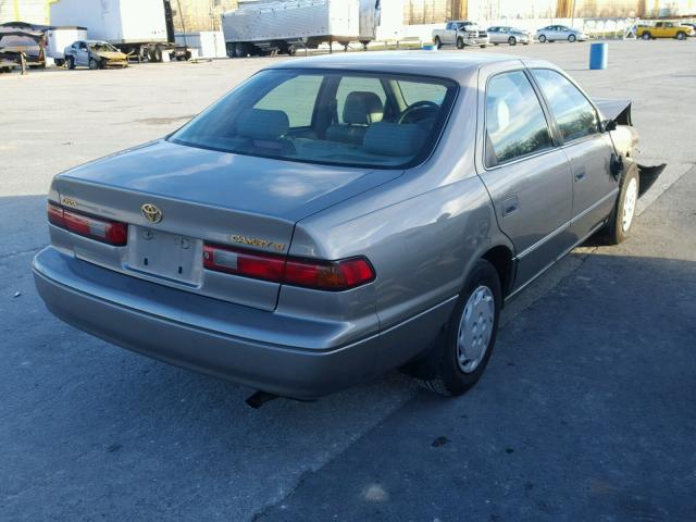 4T1BG22K0VU053033 - 1997 TOYOTA CAMRY CE SILVER photo 4