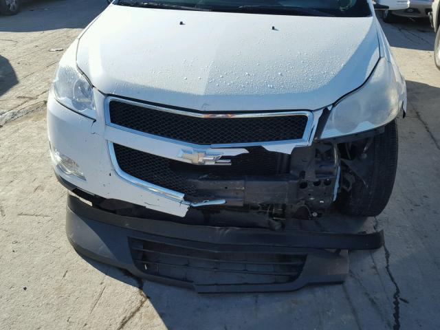 1GNER23D59S181871 - 2009 CHEVROLET TRAVERSE L WHITE photo 9