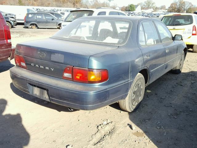 4T1BG12K3TU762675 - 1996 TOYOTA CAMRY DX GREEN photo 4