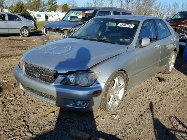 JTHBD192920058214 - 2002 LEXUS IS 300 SILVER photo 2