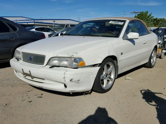 YV1NC53D21J019423 - 2001 VOLVO C70 TURBO WHITE photo 2