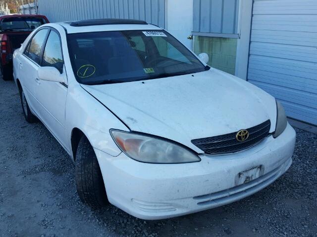 4T1BE32K22U015777 - 2002 TOYOTA CAMRY LE WHITE photo 1