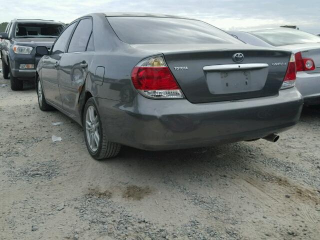 4T1BE32K95U512409 - 2005 TOYOTA CAMRY LE GRAY photo 3