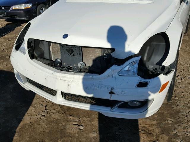 4JGCB75E16A009700 - 2006 MERCEDES-BENZ R 500 WHITE photo 9