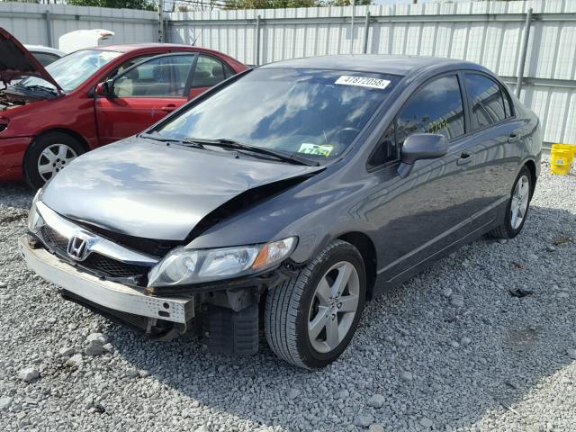 19XFA1F64BE006998 - 2011 HONDA CIVIC LX-S Grau Foto 2