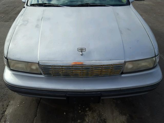 1G1BN53E9PW144239 - 1993 CHEVROLET CAPRICE CL 银色 照片 7