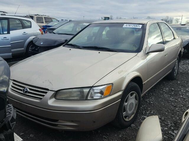 JT2BG22K9X0286044 - 1999 TOYOTA CAMRY LE BEIGE photo 2