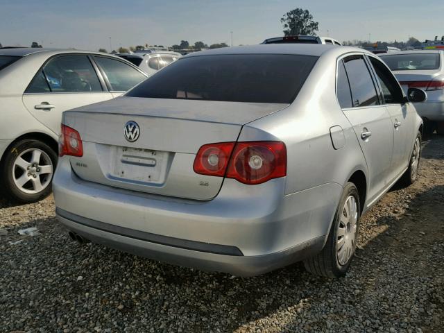 3VWRG71K35M648705 - 2005 VOLKSWAGEN NEW JETTA SILVER photo 4