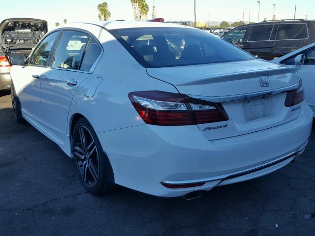 1HGCR2F52HA100576 - 2017 HONDA ACCORD SPO WHITE photo 3