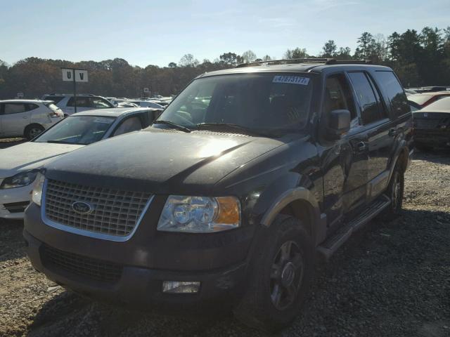 1FMRU17W84LB85538 - 2004 FORD EXPEDITION BLACK photo 2