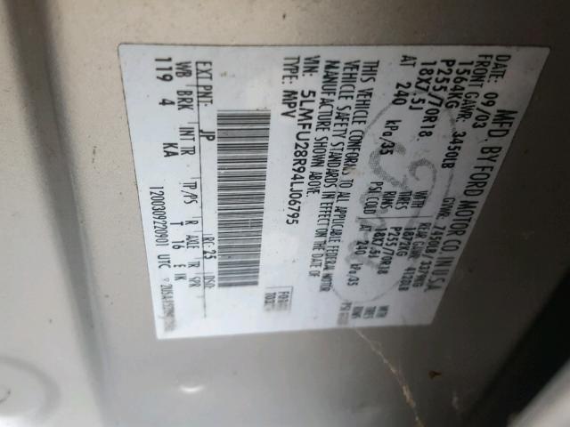 5LMFU28R94LJ06795 - 2004 LINCOLN NAVIGATOR Silber Foto 10