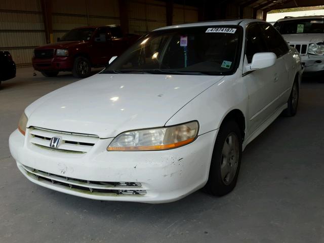 1HGCG16591A017149 - 2001 HONDA ACCORD EX WHITE photo 2