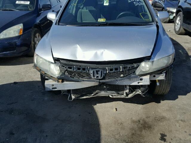 19XFA1F87BE023599 - 2011 HONDA CIVIC EX ვერცხლისფერი ფოტო 9