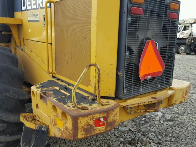 DW6240000JH602820 - 2006 JOHN JD LOADER YELLOW photo 9