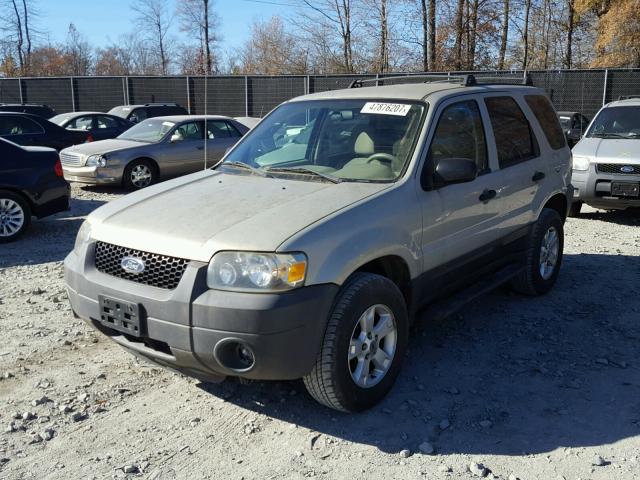 1FMYU031X5KA41321 - 2005 FORD ESCAPE XLT BEIGE photo 2