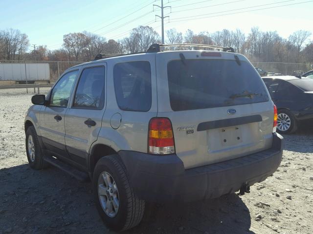 1FMYU031X5KA41321 - 2005 FORD ESCAPE XLT BEIGE photo 3