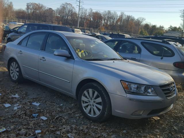 5NPEU46C59H535988 - 2009 HYUNDAI SONATA SE SILVER photo 1