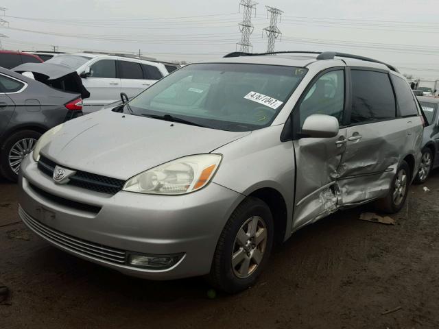 5TDZA22C44S144676 - 2004 TOYOTA SIENNA XLE SILVER photo 2