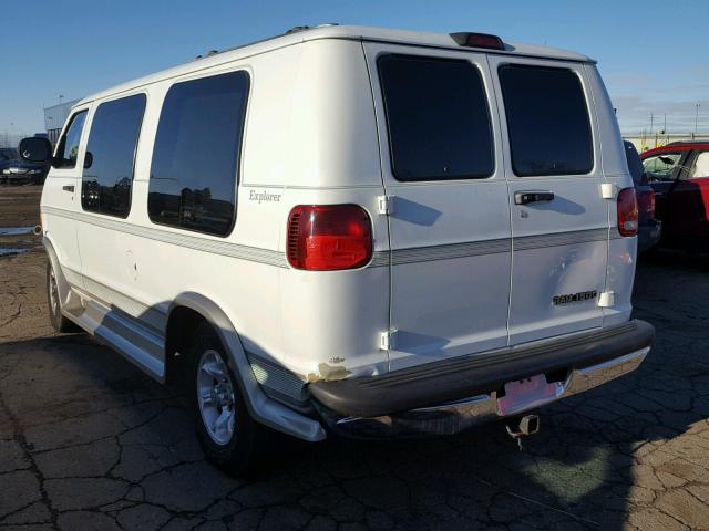 2D6WB11Y03K502499 - 2003 DODGE RAM VAN B1 WHITE photo 3