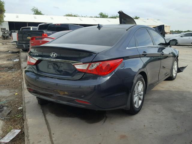 5NPEB4AC7DH629571 - 2013 HYUNDAI SONATA GLS BLUE photo 4