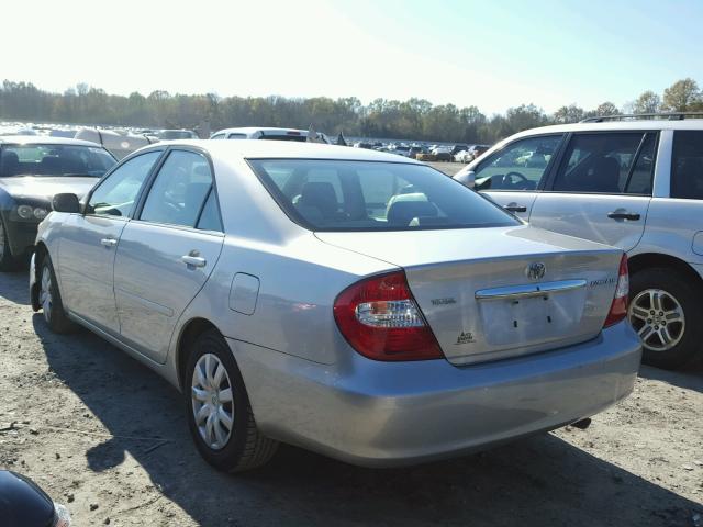 4T1BE32K24U801744 - 2004 TOYOTA CAMRY LE ვერცხლისფერი ფოტო 3