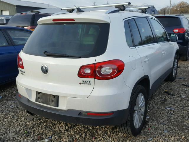 WVGBV75N79W000557 - 2009 VOLKSWAGEN TIGUAN SE WHITE photo 4