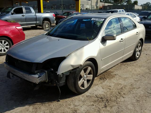 3FAHP07Z29R138080 - 2009 FORD FUSION SE SILVER photo 2