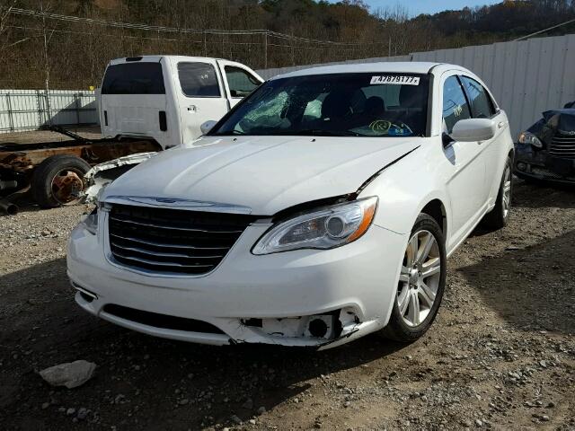 1C3CCBAB4DN669322 - 2013 CHRYSLER 200 LX WHITE photo 2