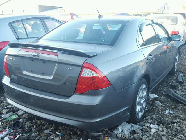 3FAHP0HA9BR143355 - 2011 FORD FUSION SE GRAY photo 4