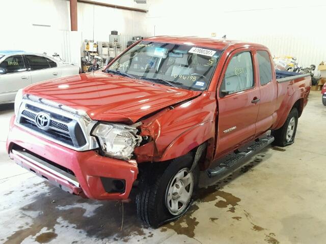 5TFUU4EN8EX096198 - 2014 TOYOTA TACOMA RED photo 2