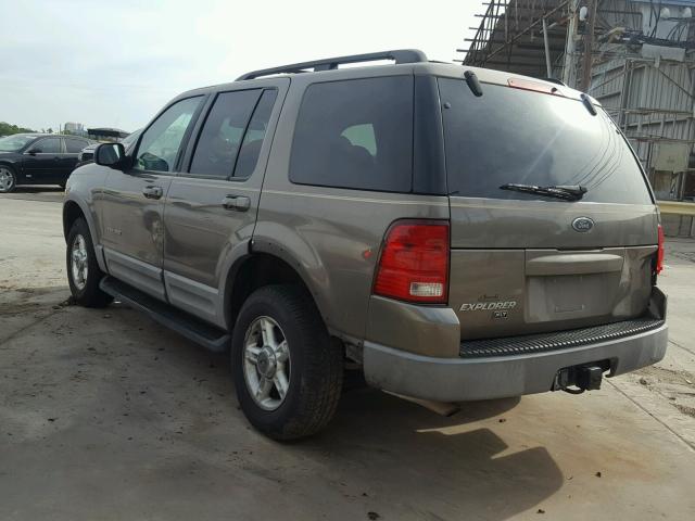 1FMZU63EX2UA01380 - 2002 FORD EXPLORER X TAN photo 3