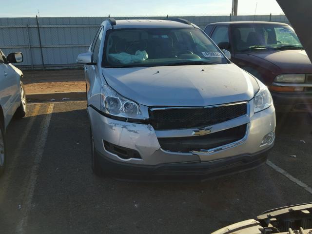 1GNKVJED0CJ145265 - 2012 CHEVROLET TRAVERSE L SILVER photo 9