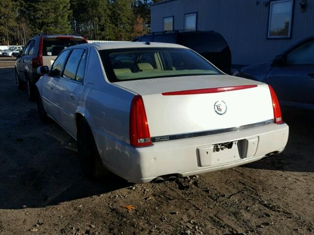 1G6KD57Y58U120034 - 2008 CADILLAC DTS WHITE photo 3