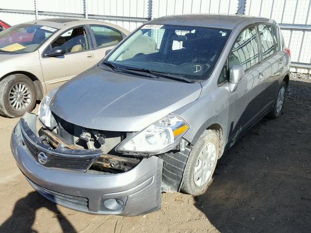 3N1BC1CP1CK247347 - 2012 NISSAN VERSA S GRAY photo 2