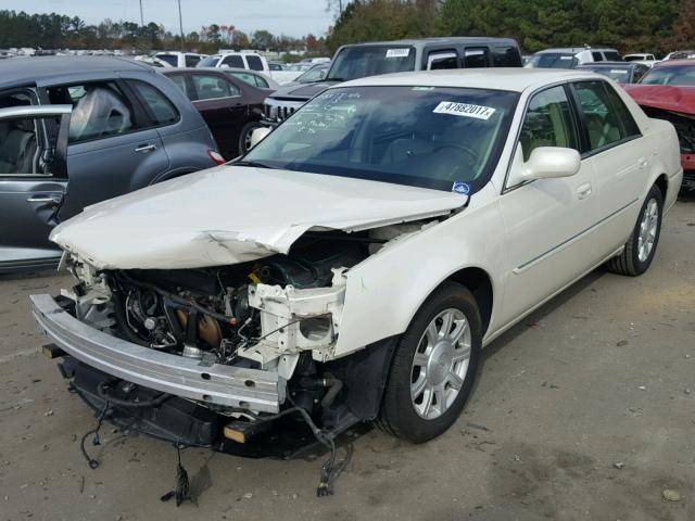 1G6KA5E67BU108842 - 2011 CADILLAC DTS WHITE photo 2