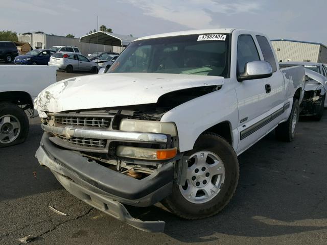 2GCEC19V611312993 - 2001 CHEVROLET SILVERADO WHITE photo 2