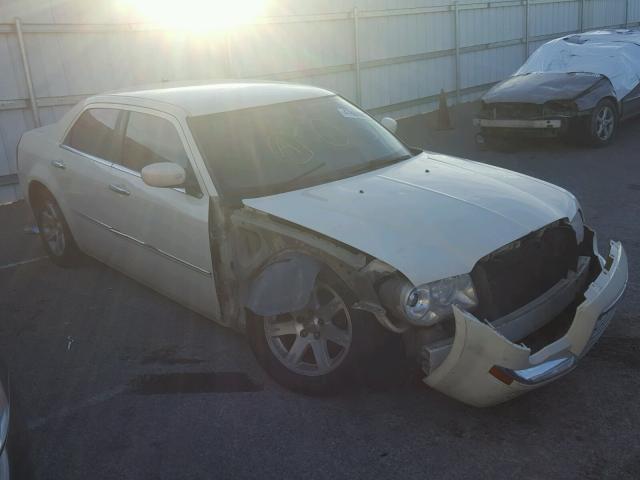 2C3LA33G18H158184 - 2008 CHRYSLER 300 LIMITE CREAM photo 1