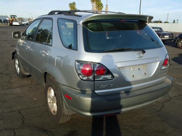 JTJGF10UX10085868 - 2001 LEXUS RX 300 SILVER photo 3