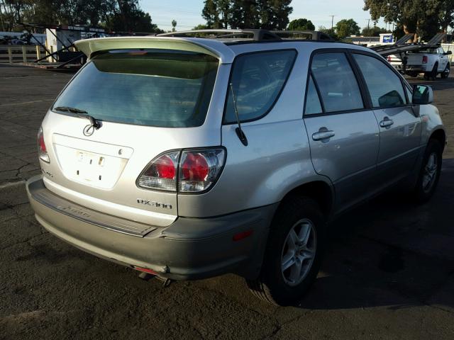 JTJGF10UX10085868 - 2001 LEXUS RX 300 SILVER photo 4