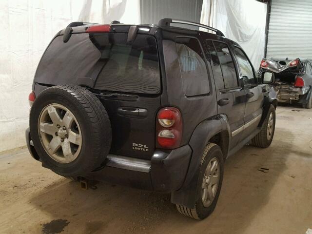 1J4GL58K15W688792 - 2005 JEEP LIBERTY LI BLACK photo 4