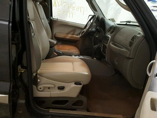 1J4GL58K15W688792 - 2005 JEEP LIBERTY LI BLACK photo 5