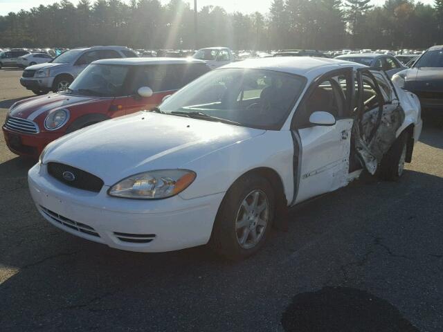 1FAFP56U07A131632 - 2007 FORD TAURUS SEL WHITE photo 2